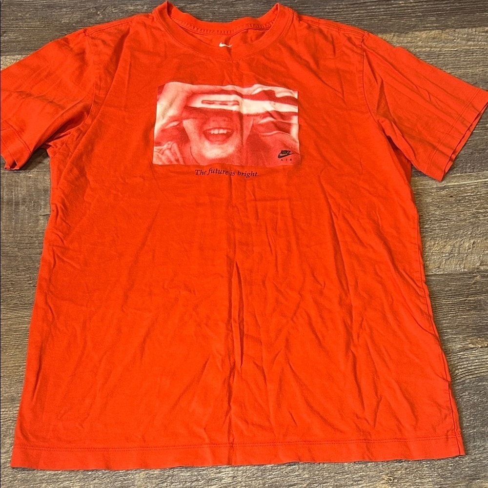Nike “The future is bright” Graphic Tee size s
